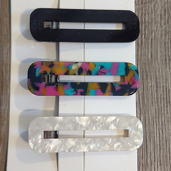 🏷️LAST CHANCE SALE $5 ITEM🏷️ PINK Victoria's Secret Hair Barrettes NWT - Picture 3 of 3